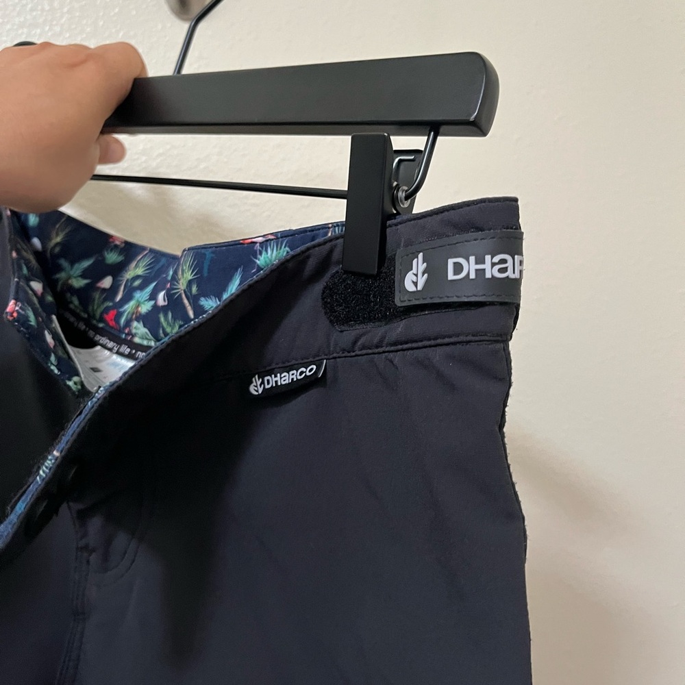 •DHARCO• Gravity Shorts Black Baggy Four Way Stretch Zipper Pockets - Picture 8 of 10